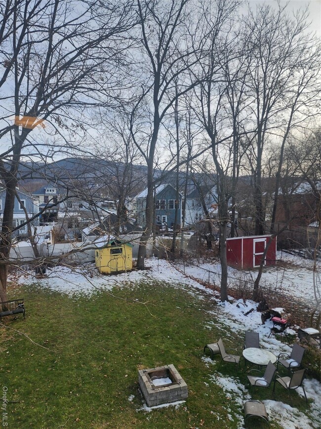 Building Photo - 20 S Elm St