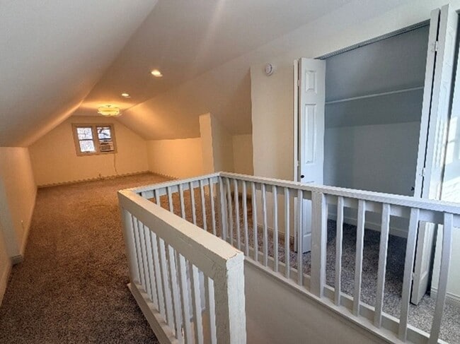 Building Photo - Row Home Available In Omaha