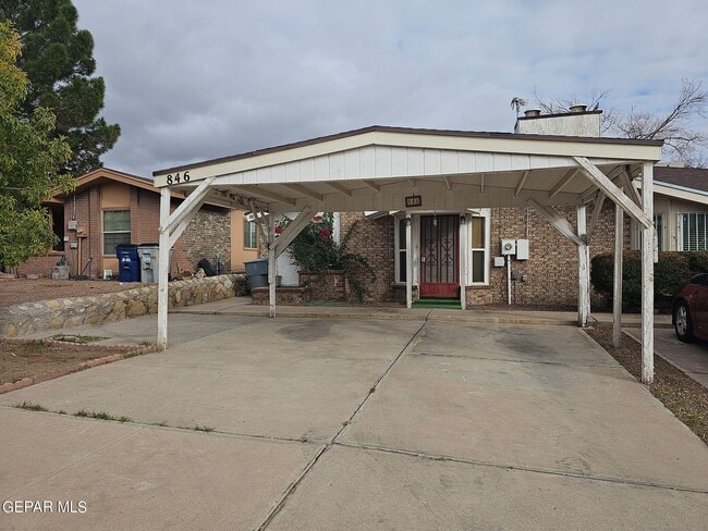Primary Photo - 846 El Arco Dr