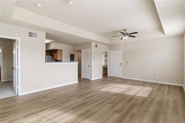 Building Photo - 1025 Villagio Cir