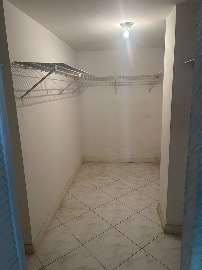 Building Photo - 600 Three Islands Boulevard