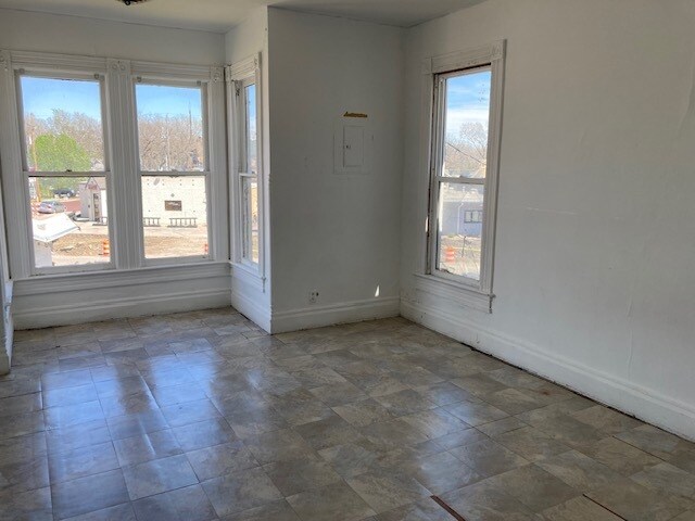 Building Photo - 315 W Koenig St