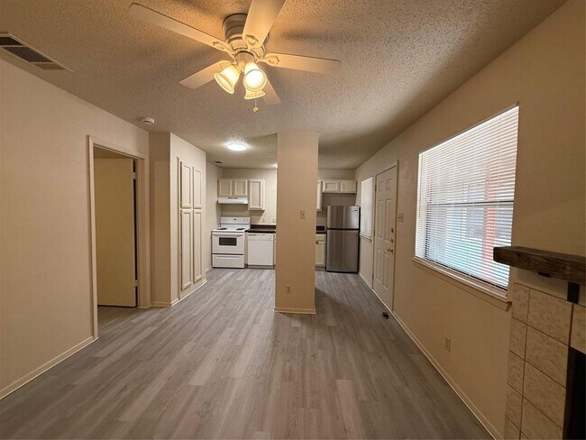 Building Photo - 4405 Avenue A