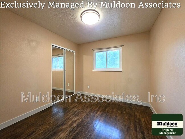 Building Photo - 1450 Luna Vista St