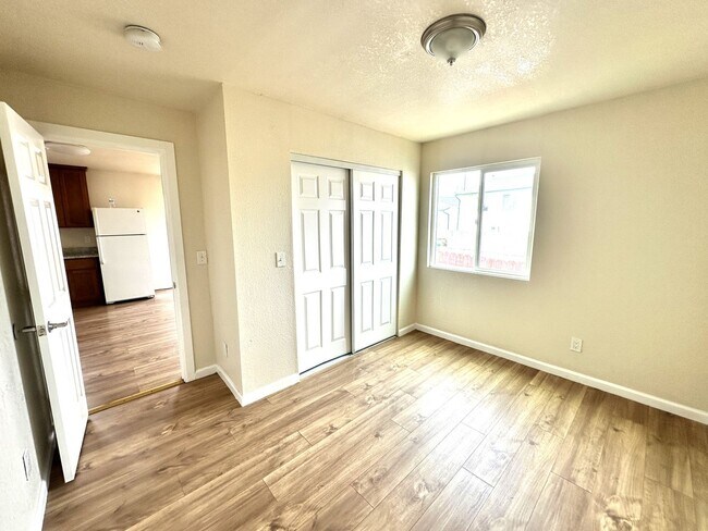Building Photo - Charming, Humble Yet Inviting 2 Beds 1 Bat...