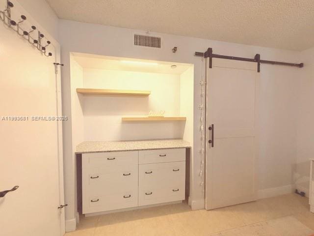 Building Photo - 1100 St Charles Pl