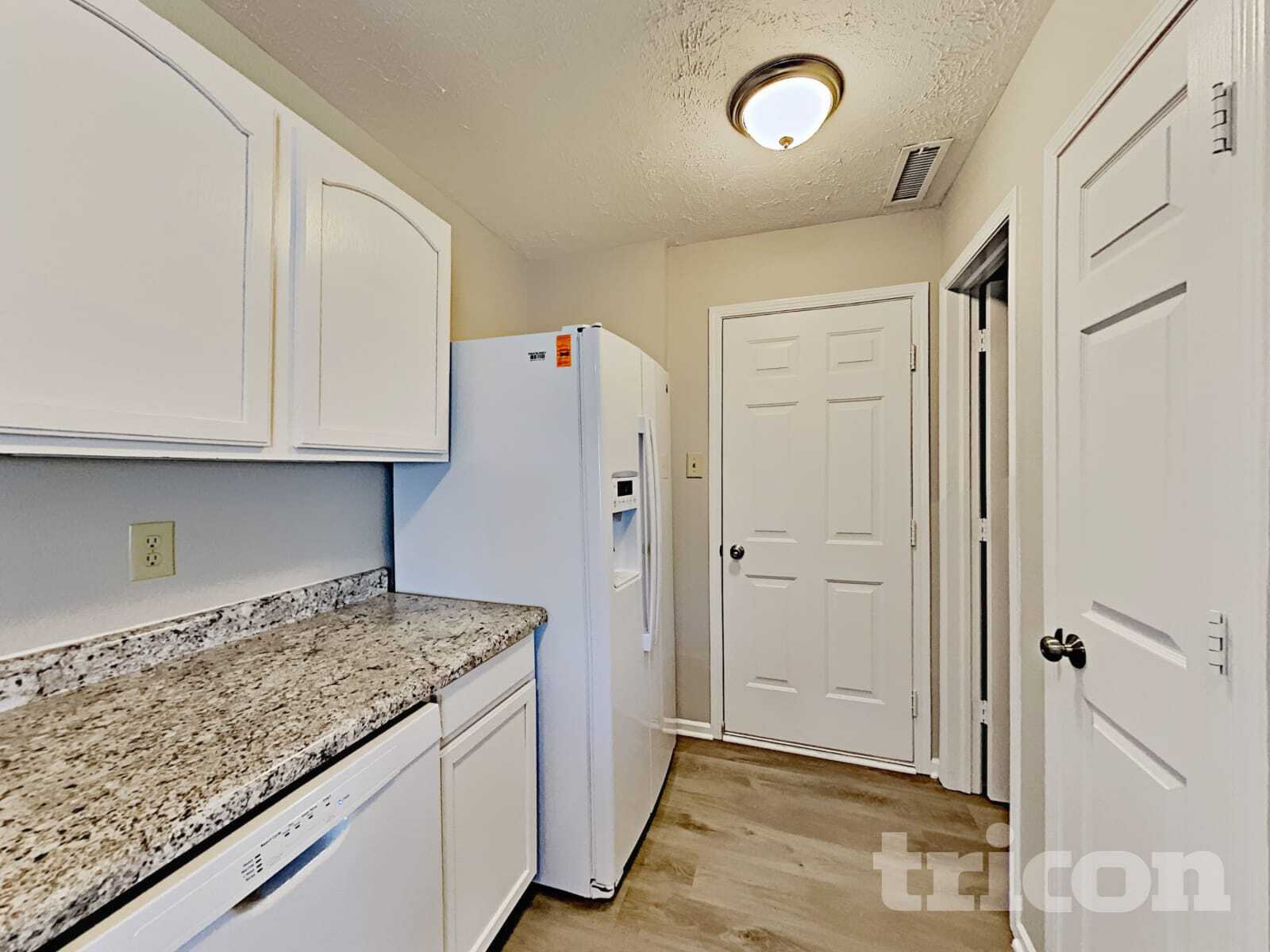 Building Photo - 779 Fern St