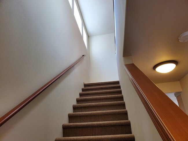 Building Photo - 421 N 3rd Ave SW