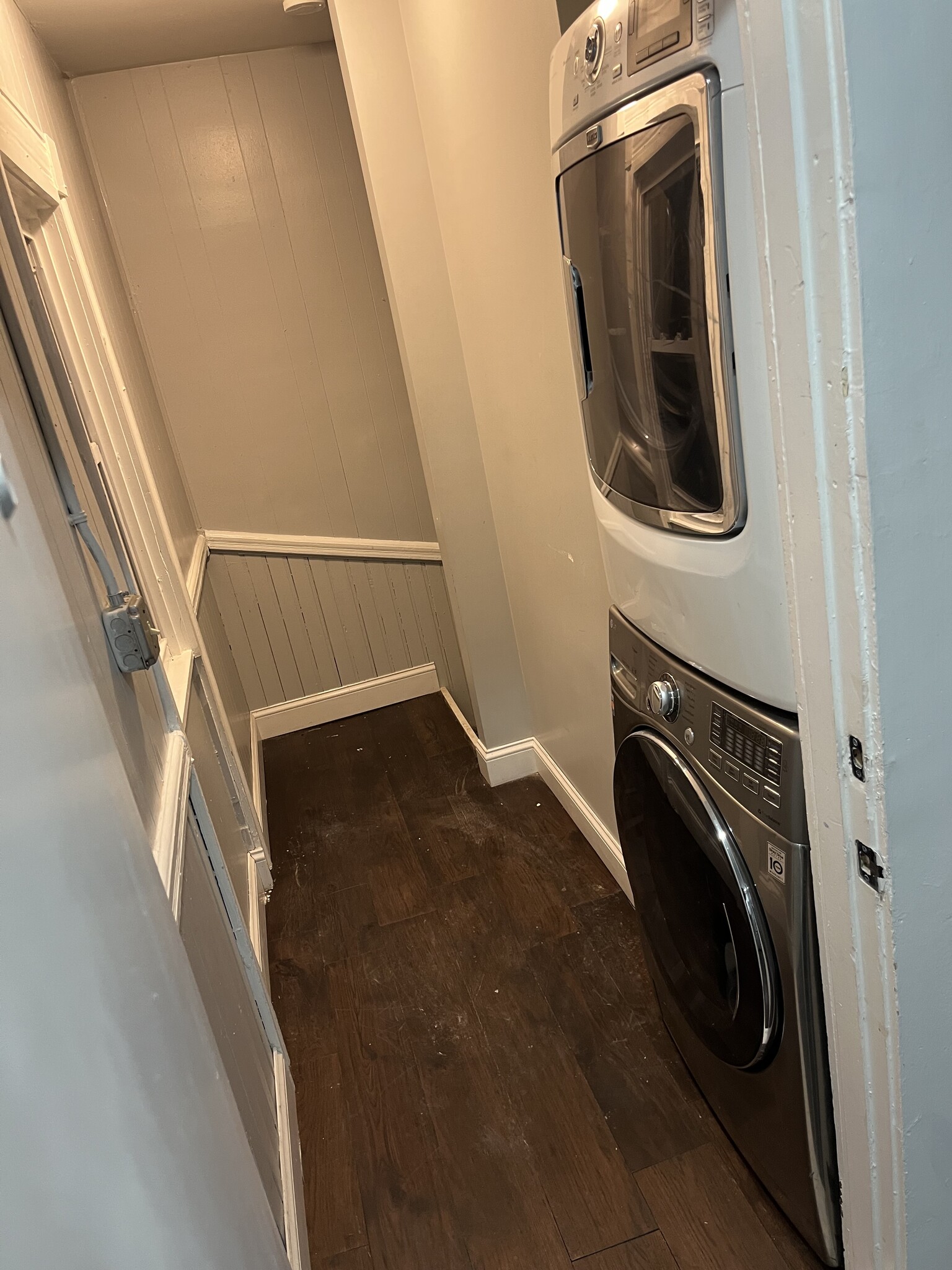 Building Photo - 114 Tenney St