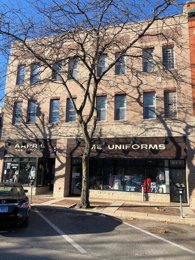 Primary Photo - 126 N Genesee St