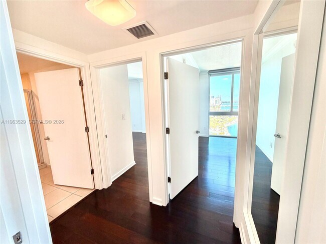 Building Photo - 335 S Biscayne Blvd