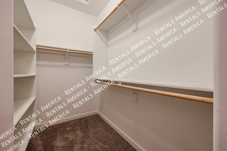 Building Photo - 7526 S 28th Pl