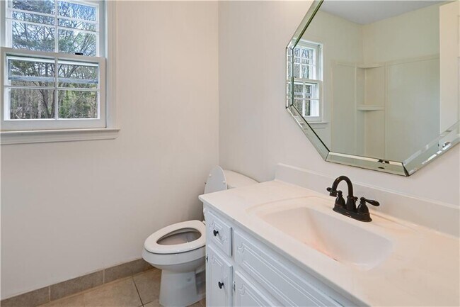 Building Photo - 4711 Nutmeg Way SW