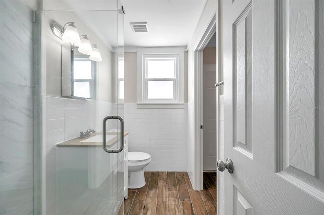 Building Photo - 920 40th St N