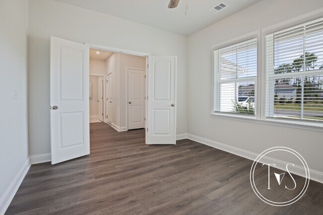 Building Photo - 332 MONTEREY Lp
