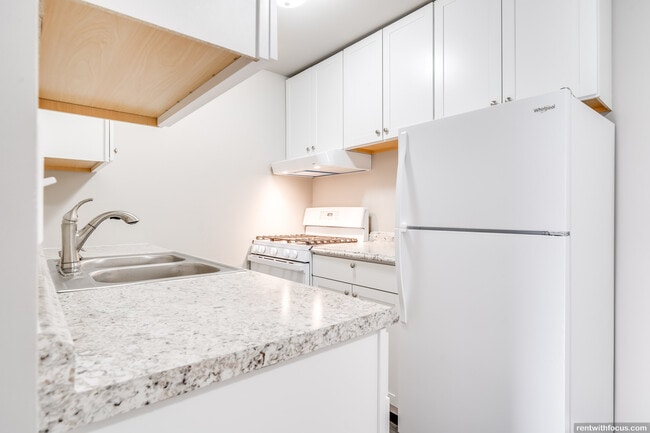 Building Photo - Forge on Webster