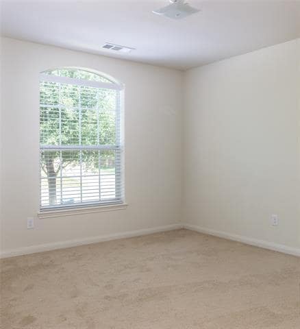 Building Photo - 128 Oriole Dr