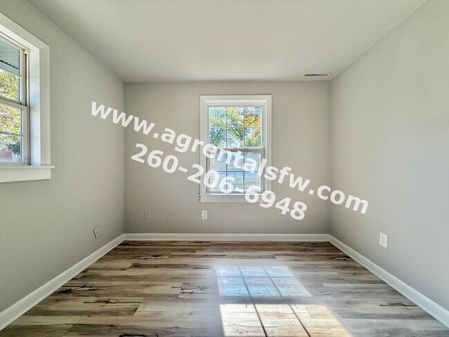 Building Photo - 802 Goshen Ave
