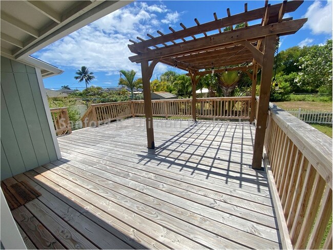 Building Photo - Kailua – Kihapai Street (4 bed/2 bath/3 prkg)