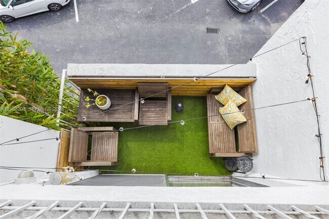 Building Photo - 7801 NE 4th Ct