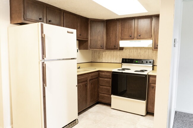 Building Photo - 1243 E Dawn Dr