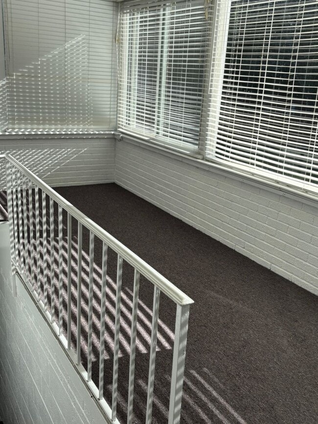 Building Photo - 2 Bedroom Salisbury Home