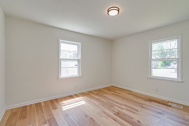 Building Photo - 3/ 2 Home for Rent!