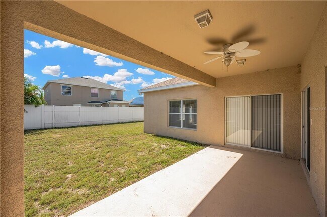 Building Photo - 1833 Mira Lago Cir