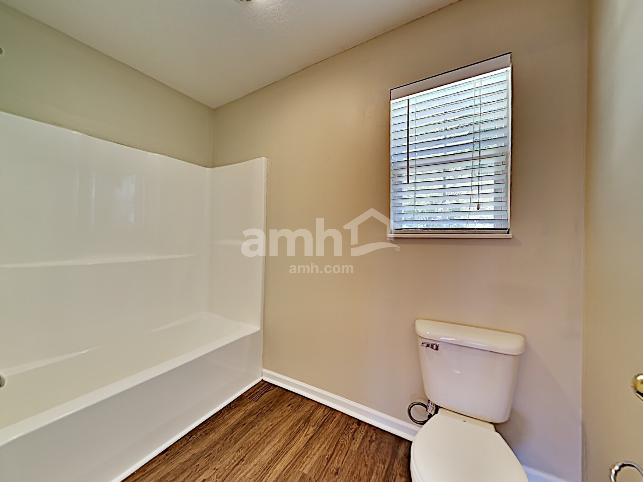 Building Photo - 4417 Oakbank Ln