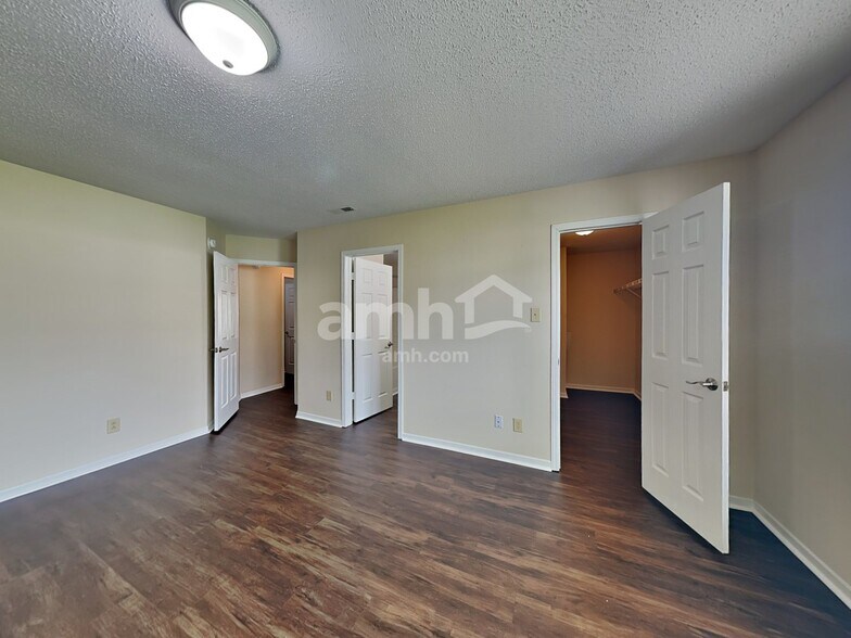 Building Photo - 6622 W Jefferson Ct