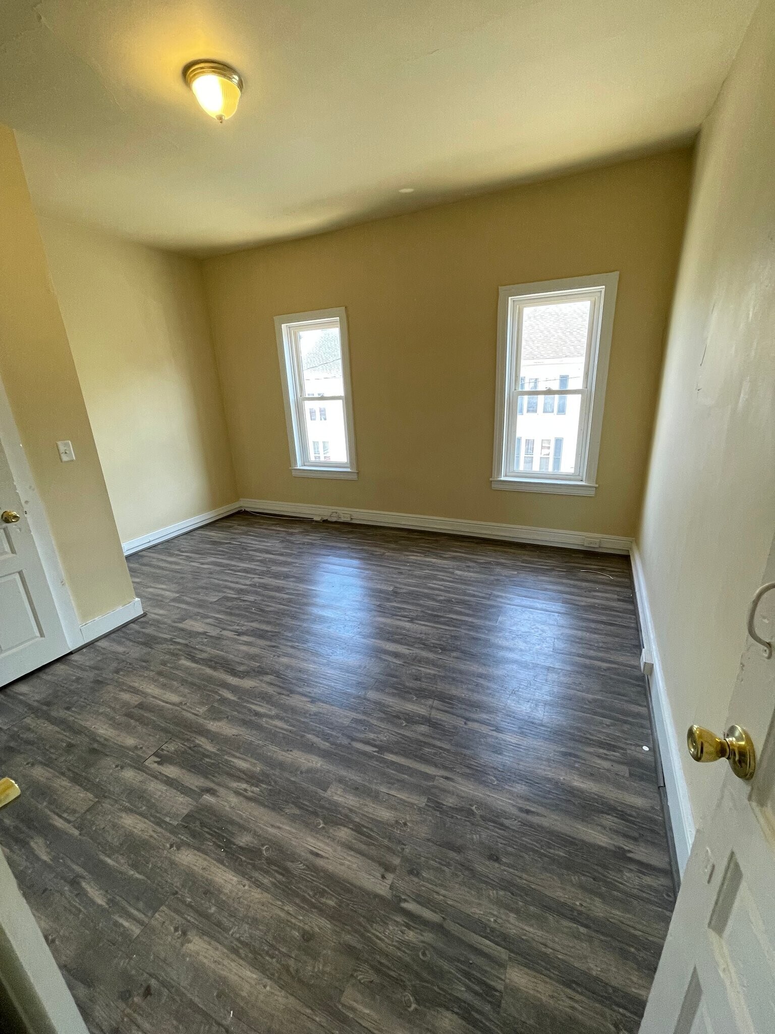 Building Photo - 289 Union St