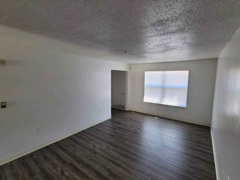 Building Photo - 4055 Puritan Ave