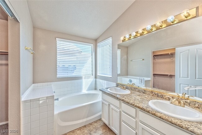 Building Photo - 851 Worrell Ave