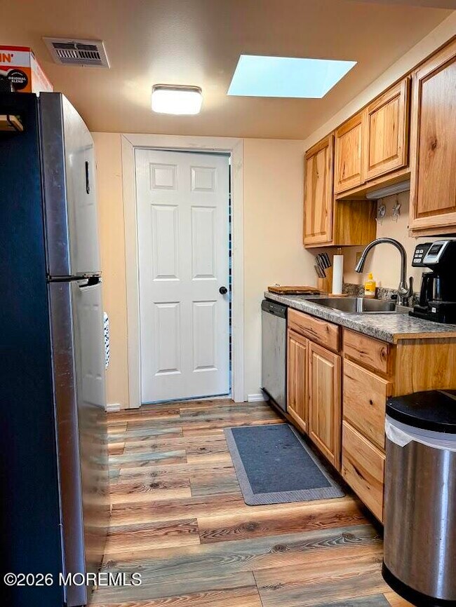 Building Photo - 115 Bay Pkwy