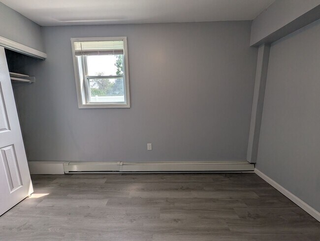 Building Photo - 1307 6th Ave