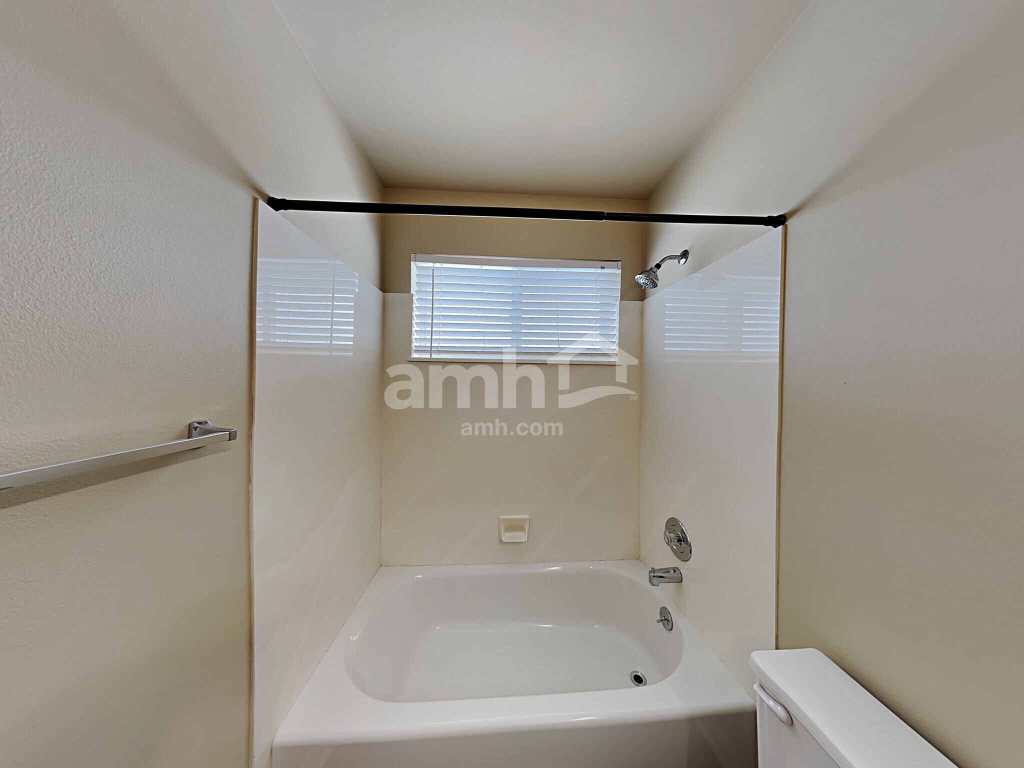 Building Photo - 326 S 1530 E
