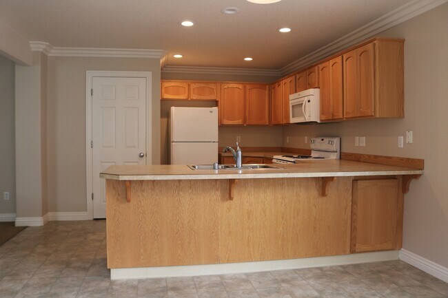 Building Photo - Home Sweet Home! 4 Bedroom/2.5 Bath in Salmon Creek: Available 10/10!