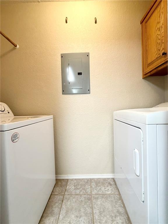 Building Photo - 339 SE 4th St