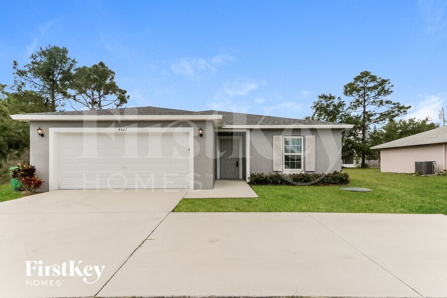 Building Photo - 4522 SW Savona Blvd