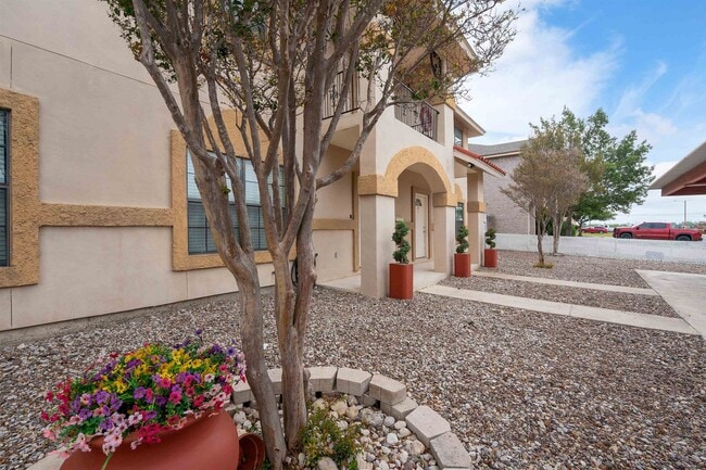 Building Photo - 113 Ramon Cardenas Dr