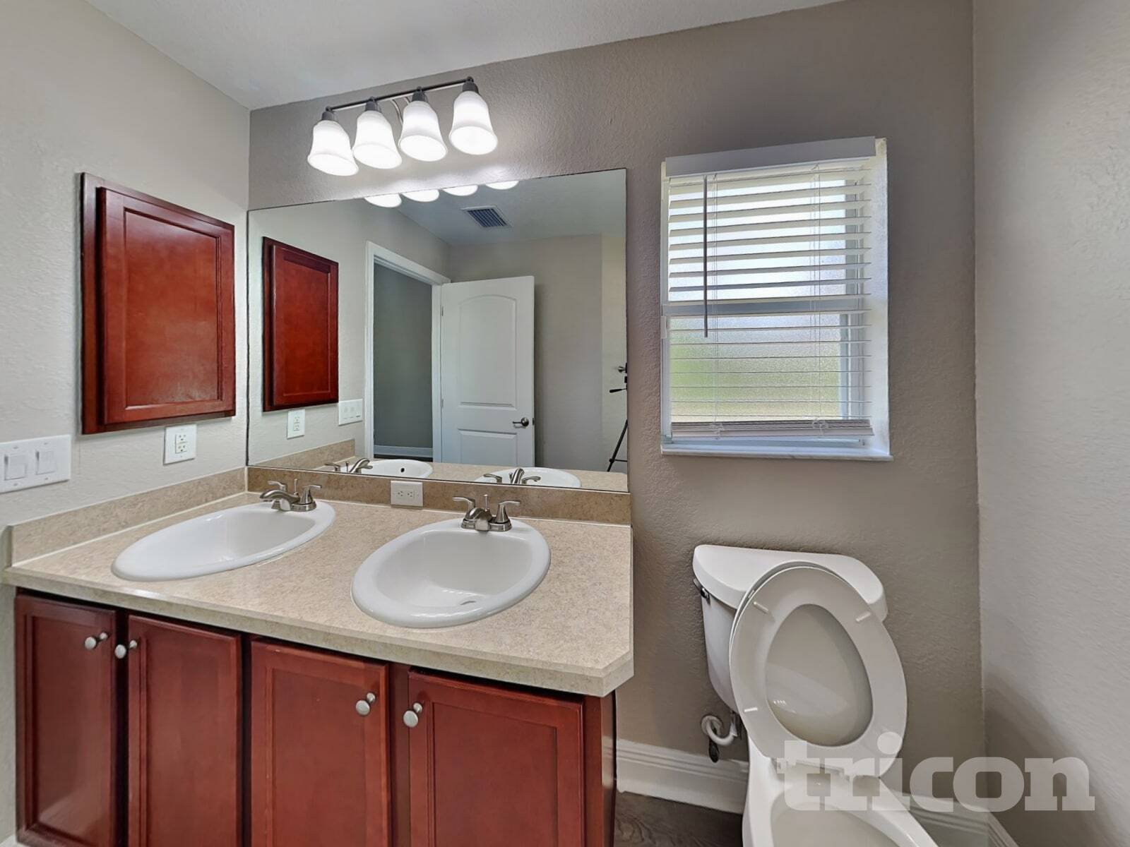 Building Photo - 6681 Freeport Dr