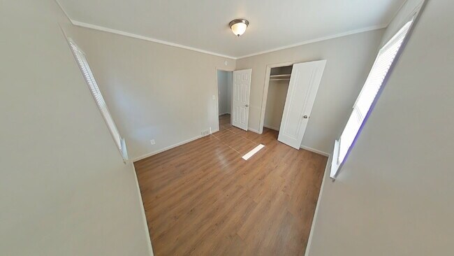 Building Photo - 8059 Prospect Ave