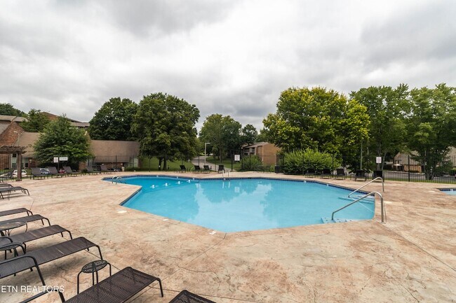 Building Photo - 454 Berlin Dr