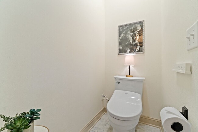 Building Photo - 3244 Cobblestone Dr