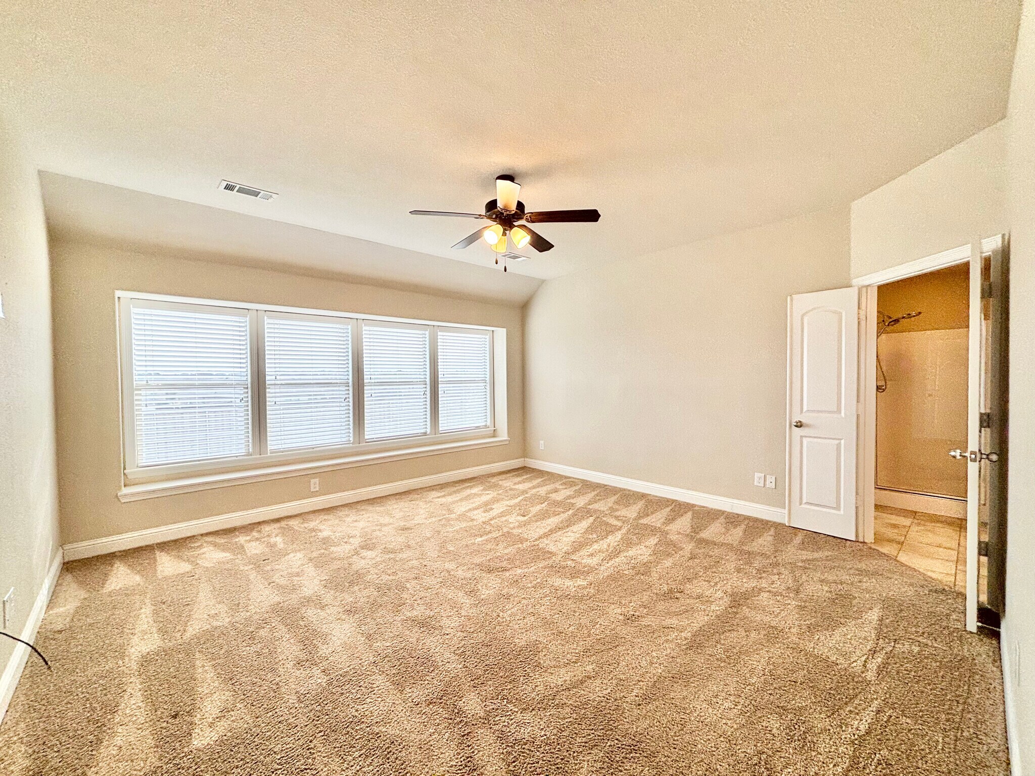 Building Photo - 3010 Sweetwater Trl