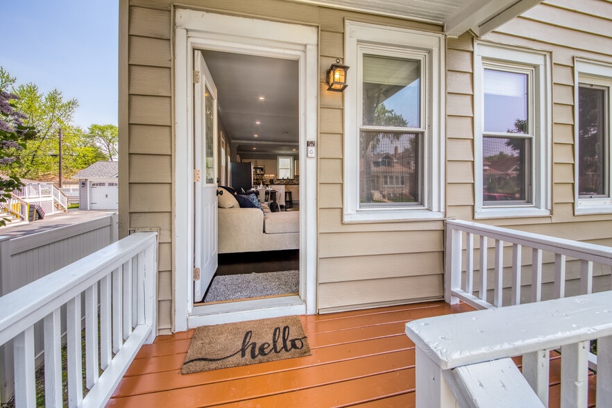 Front door/freshly painted front porch - 3717 Highland Ave