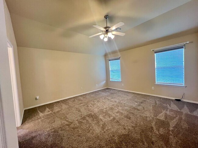 Building Photo - 2205 SW 93rd Pl