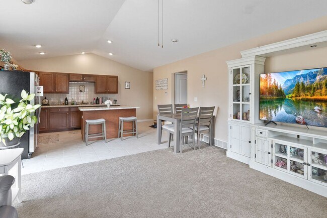 Building Photo - 2552 60th St SE