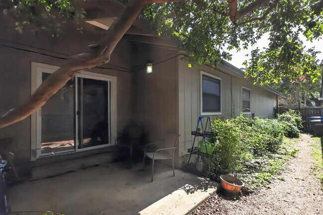 Building Photo - Updated One Story Home in Morning Glen