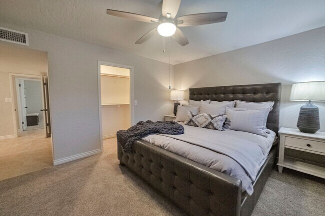 Building Photo - Amazing 3 Bed/2 Bath Home in Old Town Scottsdale